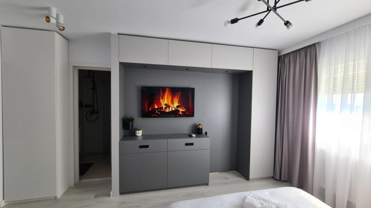 Government Deluxe Studio By Magic Apartments Bukarest Exteriör bild