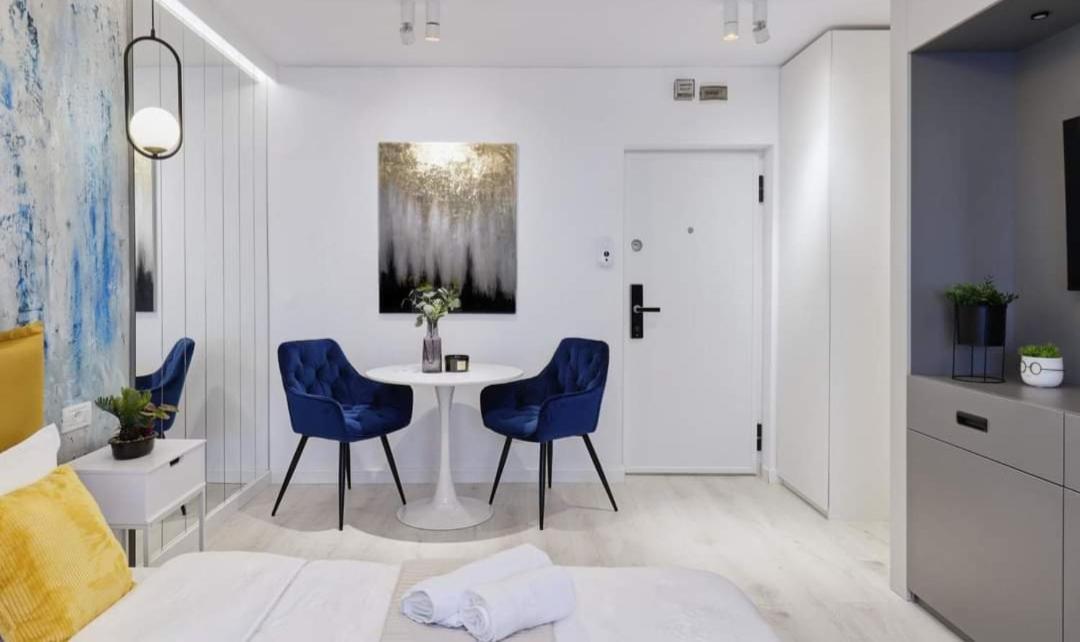 Government Deluxe Studio By Magic Apartments Bukarest Exteriör bild