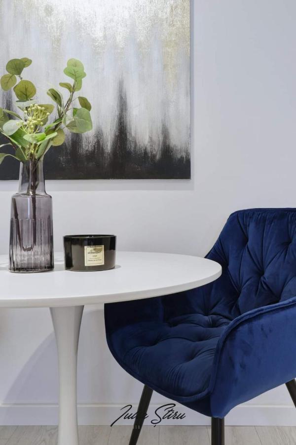 Government Deluxe Studio By Magic Apartments Bukarest Exteriör bild